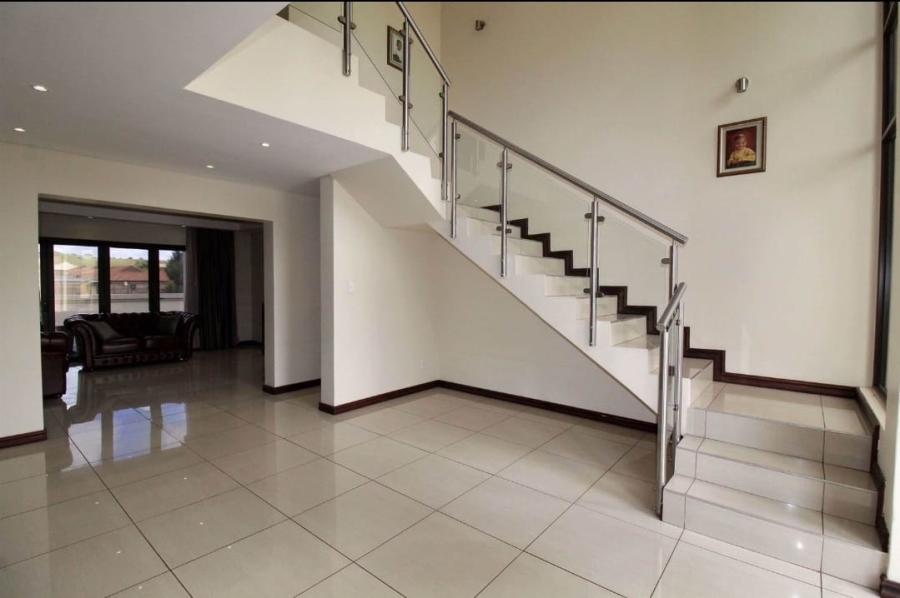 5 Bedroom Property for Sale in Lilyvale Free State